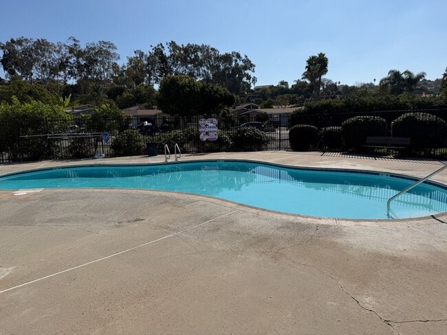 Building Photo - Newly Remodeled 3 Bedroom, 2 Bath Condo wi...