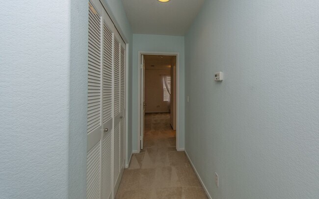 Building Photo - Condo in San Elijo!