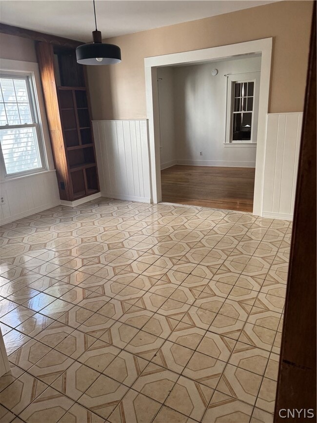 Building Photo - 223 Wilmore Pl