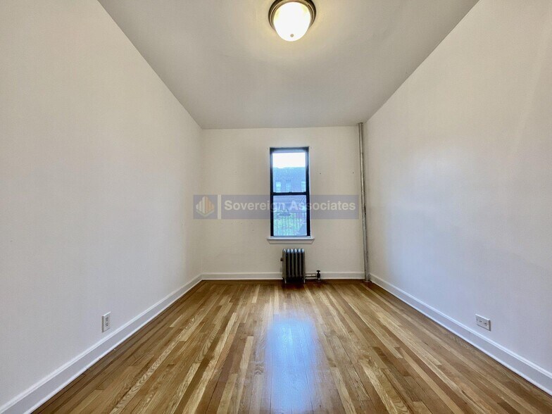 Building Photo - 590 Fort Washington Ave