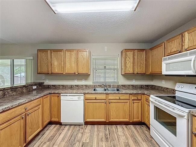 Building Photo - 725 Bittern Ln