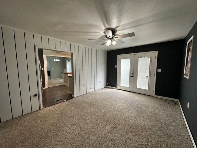 Building Photo - 3 Bedroom, 1 Bath home for rent