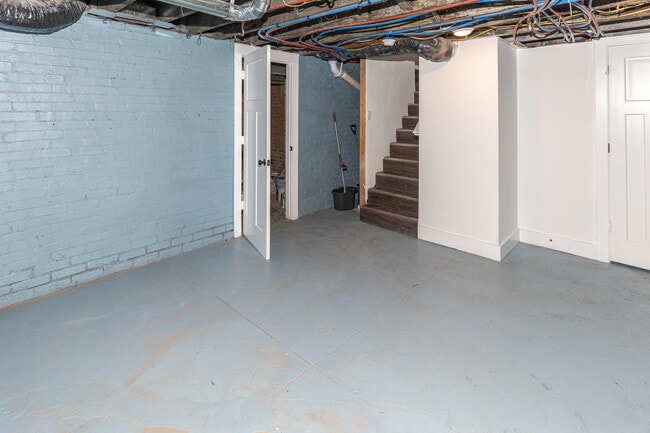 Building Photo - 115 Charlotte Pl