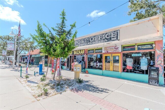 Building Photo - 3128 59th St S