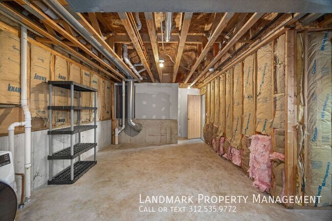Building Photo - 437 Maggie Ln