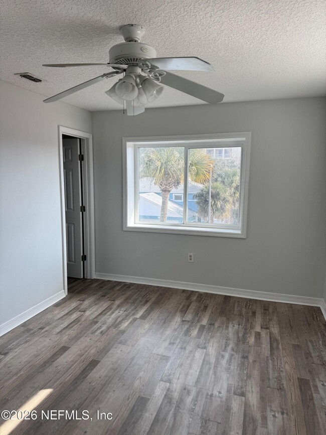 Building Photo - 201 10th St N