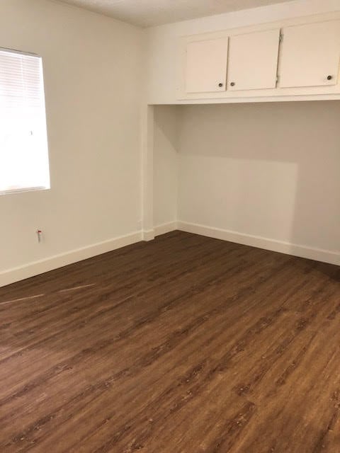 Bedroom - 916 N Screenland Dr