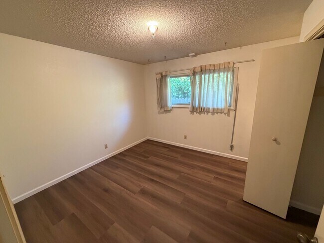 Building Photo - 3 Bedroom | 2 Bathroom | Single-Family Home in Sacramento