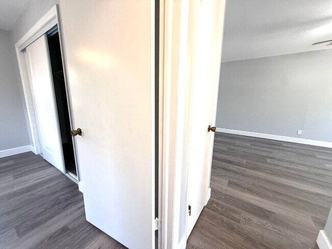 Building Photo - 16394 Pimlico Dr E