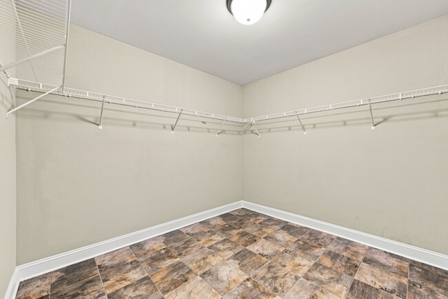 Building Photo - 208 Misty Cove Ct