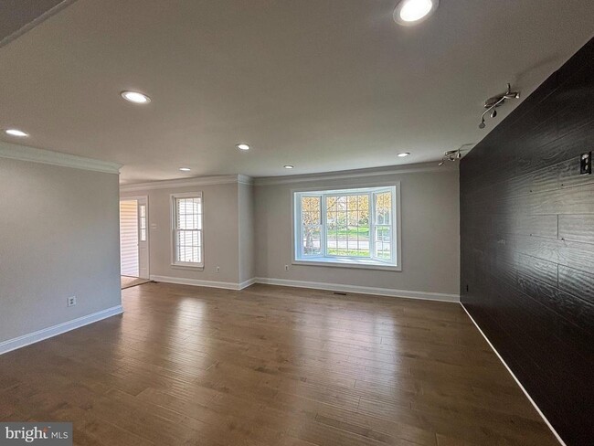 Building Photo - 34 Ironwood Dr