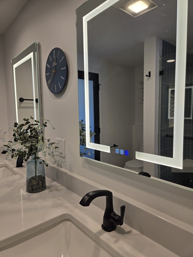 Building Photo - S43W30464 Stone Gate Ln