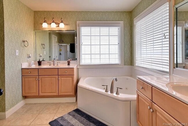 Building Photo - 3932 Powhatan Pkwy