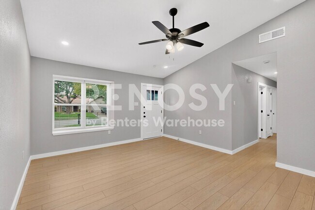 Building Photo - 1408 Seely St