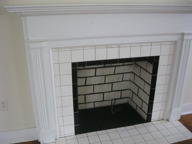 Building Photo - cute house