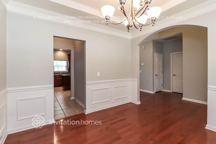 Building Photo - 13207 Rebecca Run Dr