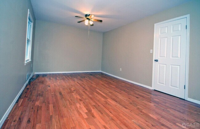 Building Photo - 17 Gardenia Ct