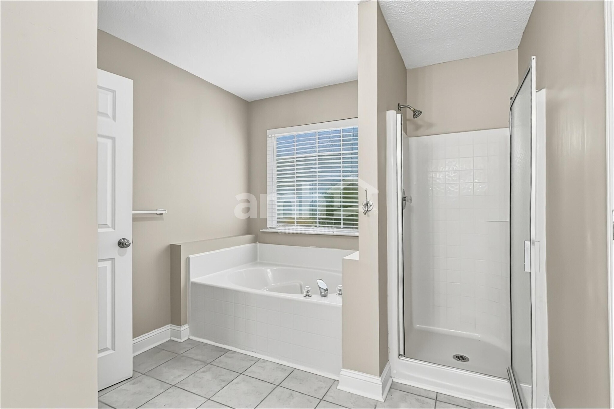 Building Photo - 738 Laurel Hill Cir