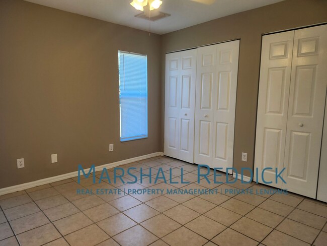 Building Photo - Cozy 3 bed 2 bath off Alabama
