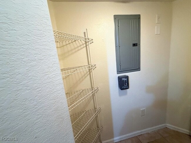 Building Photo - 4135 Residence Drive