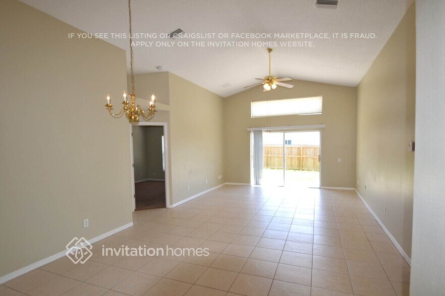 Building Photo - 12215 Dawn Vista Dr
