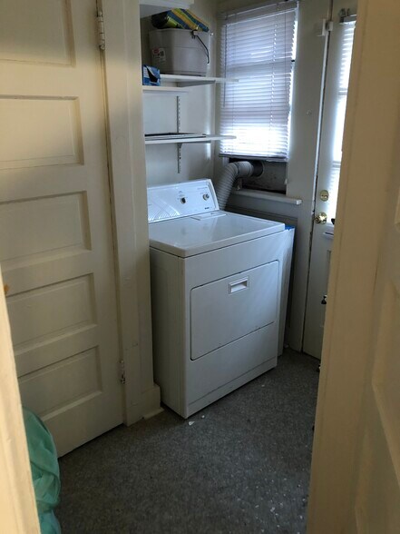 Building Photo - 1723 Vine St