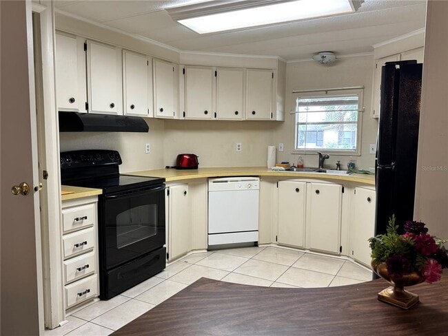 Building Photo - 5921 SW 63rd Lane Rd