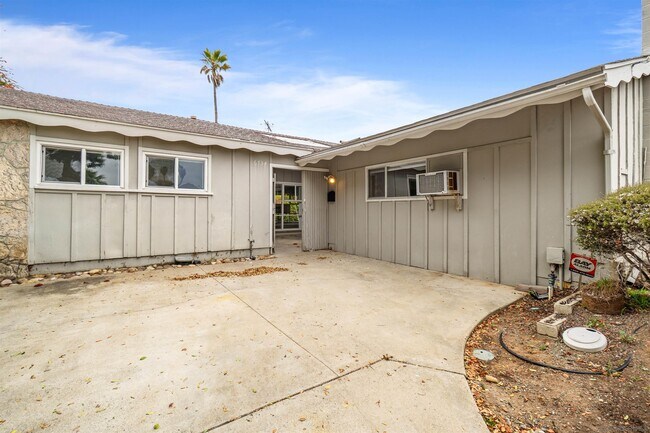 Building Photo - 6734 Barnhurst Dr