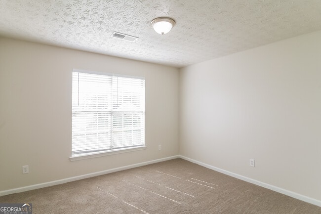 Building Photo - 50 Cold Springs Ct