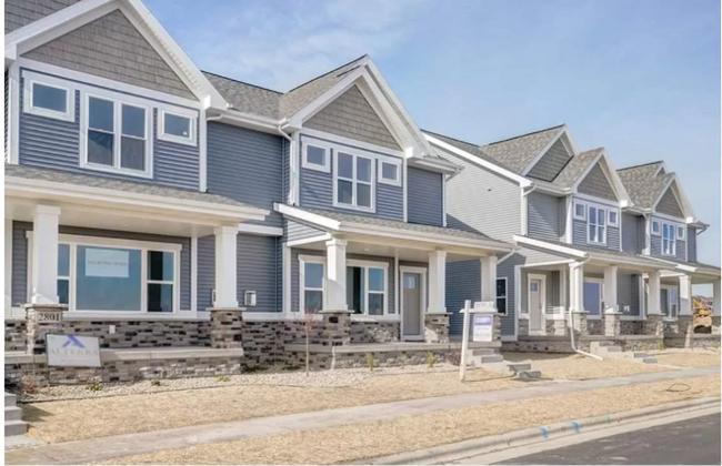 Building Photo - 2837 Frisee Dr