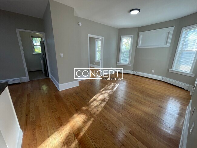 Building Photo - 16 Bird St