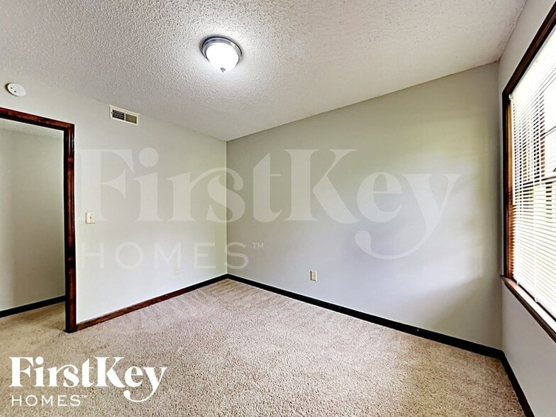 Building Photo - 4477 Sardis Dr