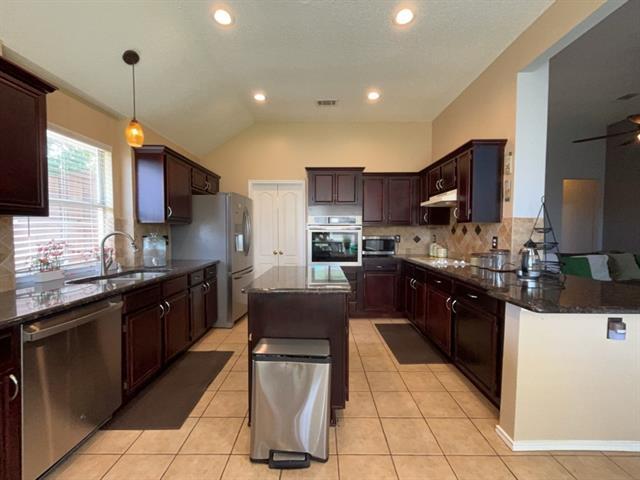 Building Photo - 2818 Pecan Meadow Dr