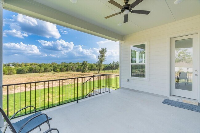 Building Photo - 301 Northcrest Dr