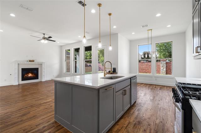 Building Photo - 907 St George Pl