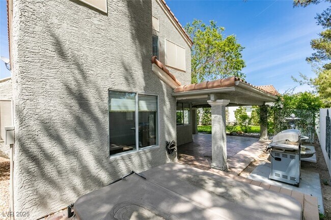 Building Photo - 9201 Buckhaven Dr