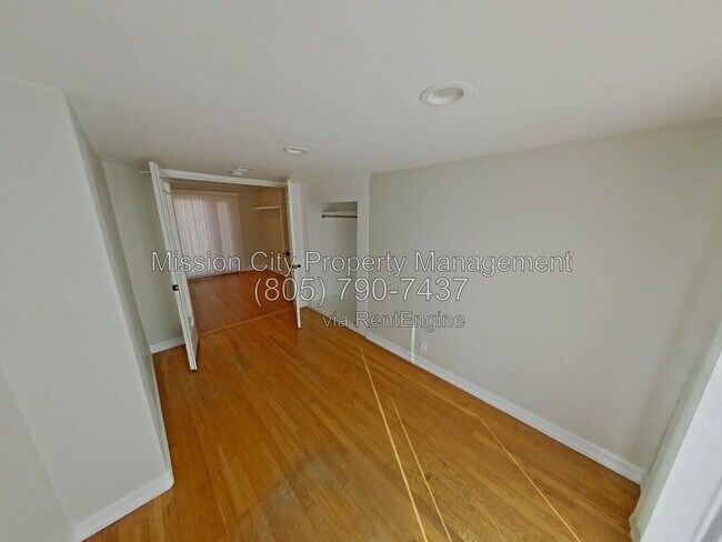 Building Photo - 1424 Salinas Pl