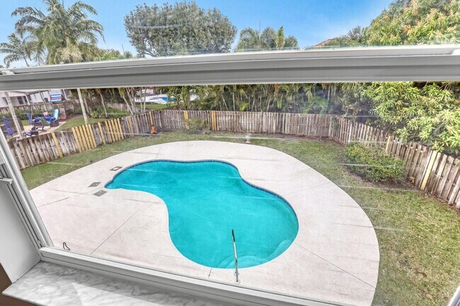 Building Photo - 8982 Indian River Run S