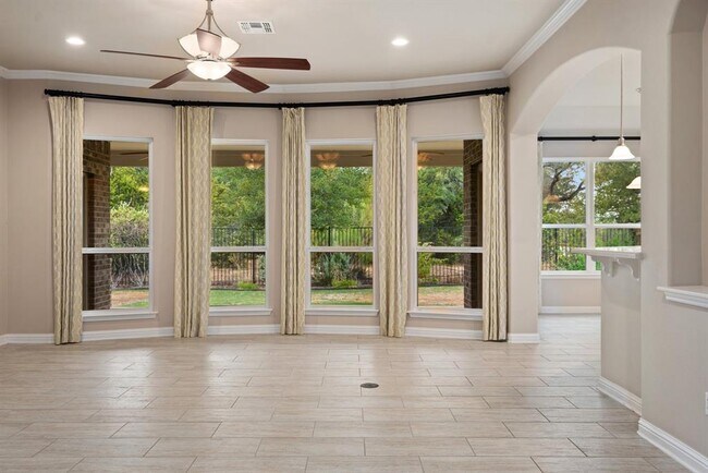 Building Photo - 880 Wild Rose Dr