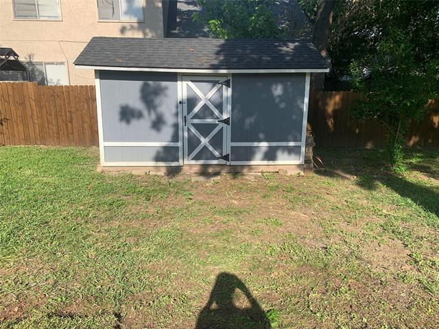 Building Photo - 411 S Benge St