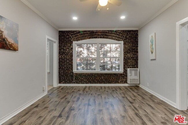 Building Photo - 730 S Catalina St