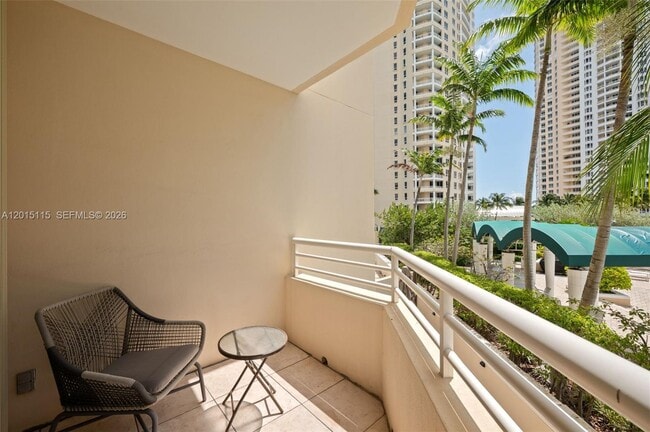 Building Photo - 888 Brickell Key Dr