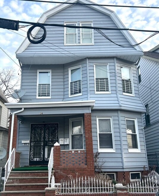 Building Photo - 36 Tiffany Pl