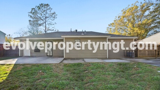 Building Photo - 3712 Firethorne Dr