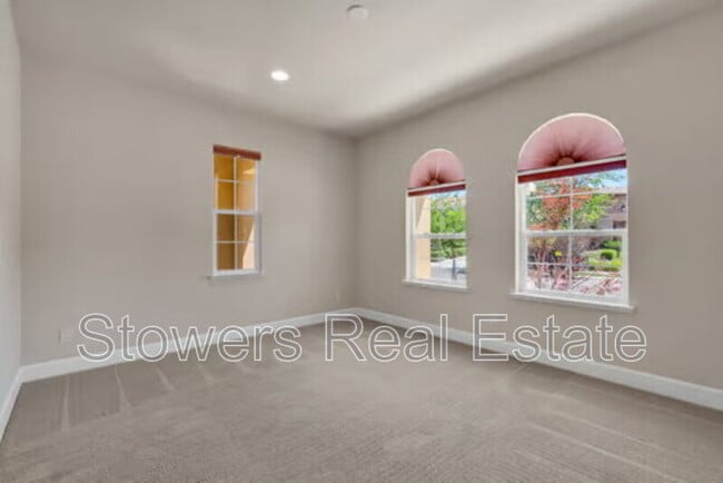 Building Photo - 521 N Miraloma Ct