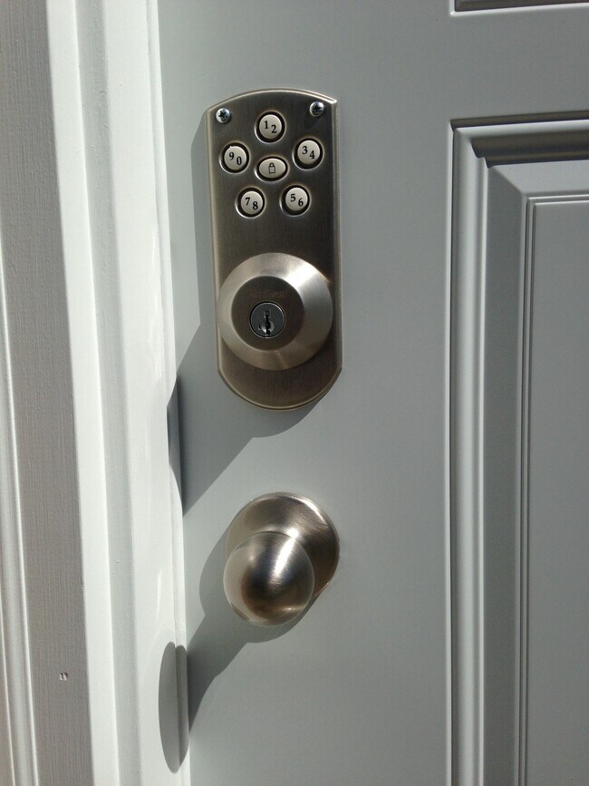 Building Photo - 1135 Beech St