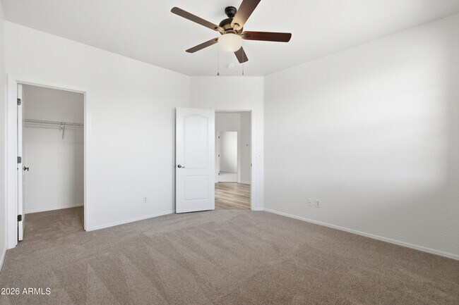 Building Photo - 4157 E Santa Fe Ln