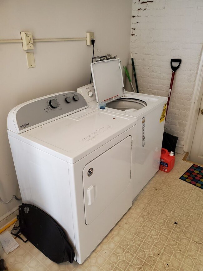 Building Photo - 34 S Hanover St