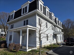 Building Photo - 75 Merriam Ave