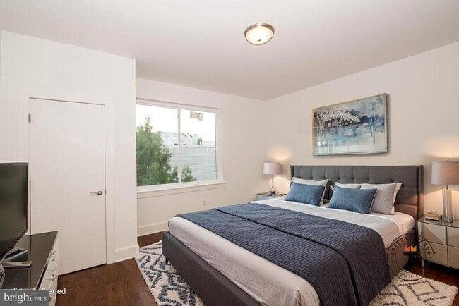 Building Photo - 1956 N 8th St